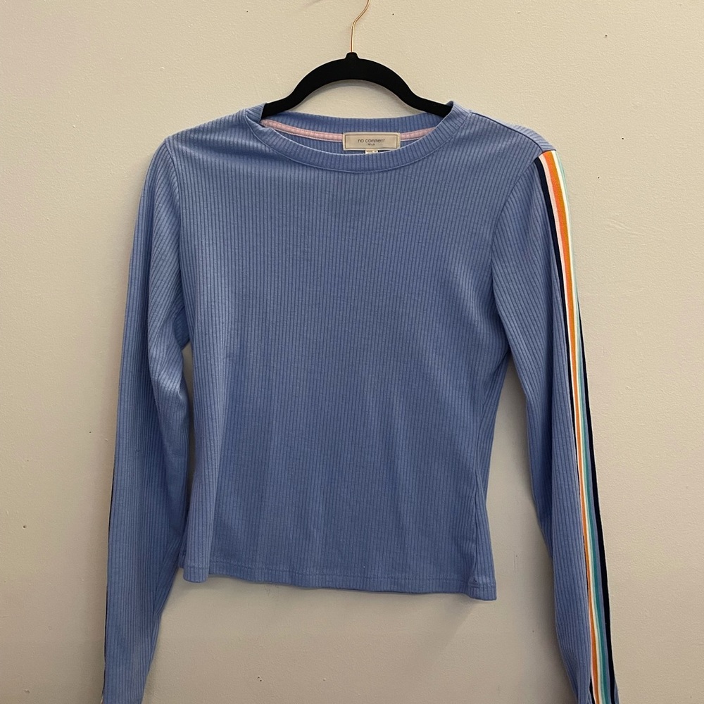 NO COMMENT NY-LA long sleeve shirt.